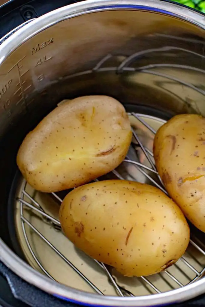 How to Make Instant Pot Baked Potatoes!