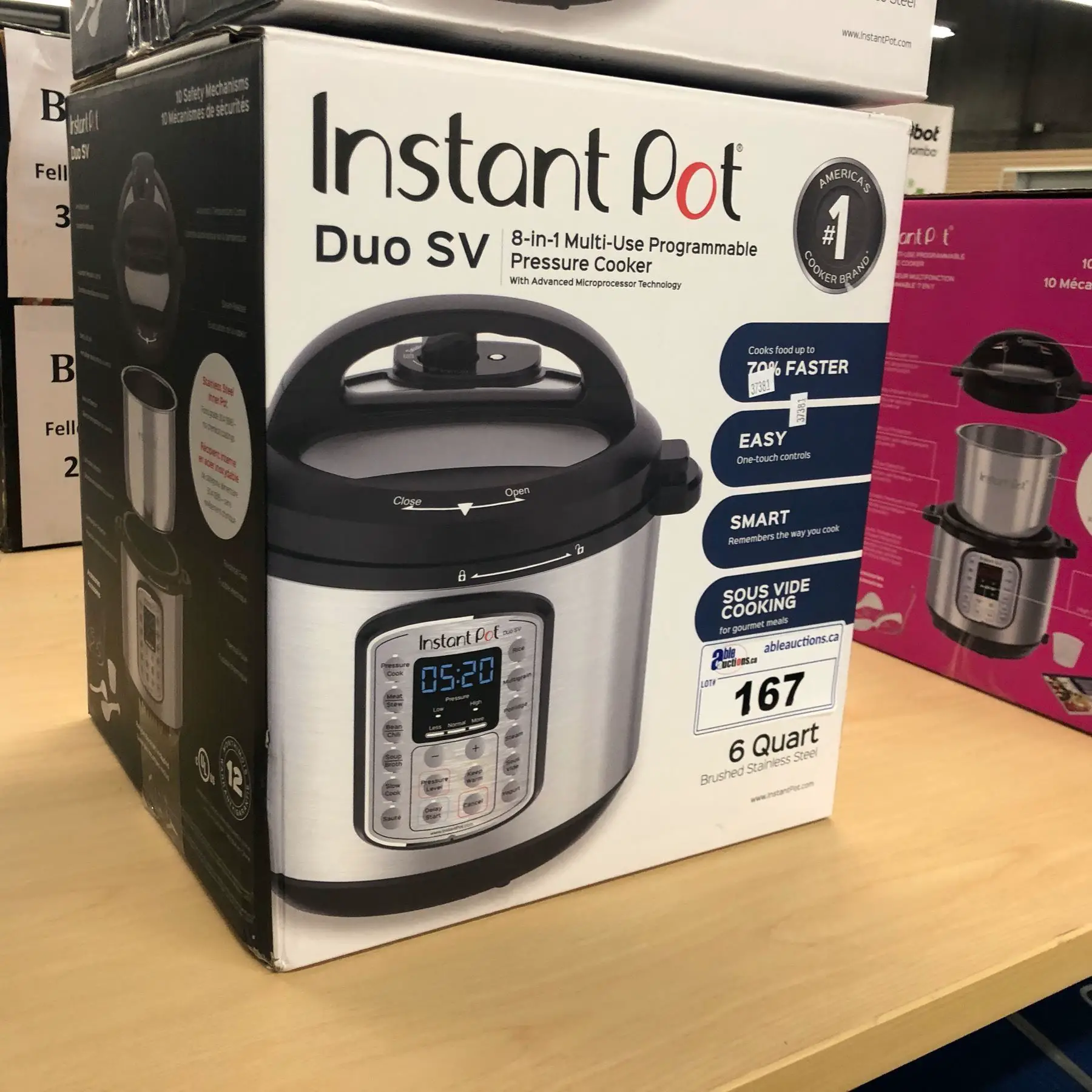 INSTANT POT 9 IN 1 MULTI USE PROGRAMMABLE PRESSURE COOKER